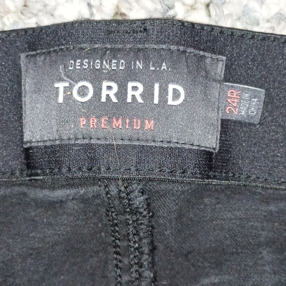 Torrid Premium Bombshell Skinny Jeans Size 24 Regular - Picture 4 of 7